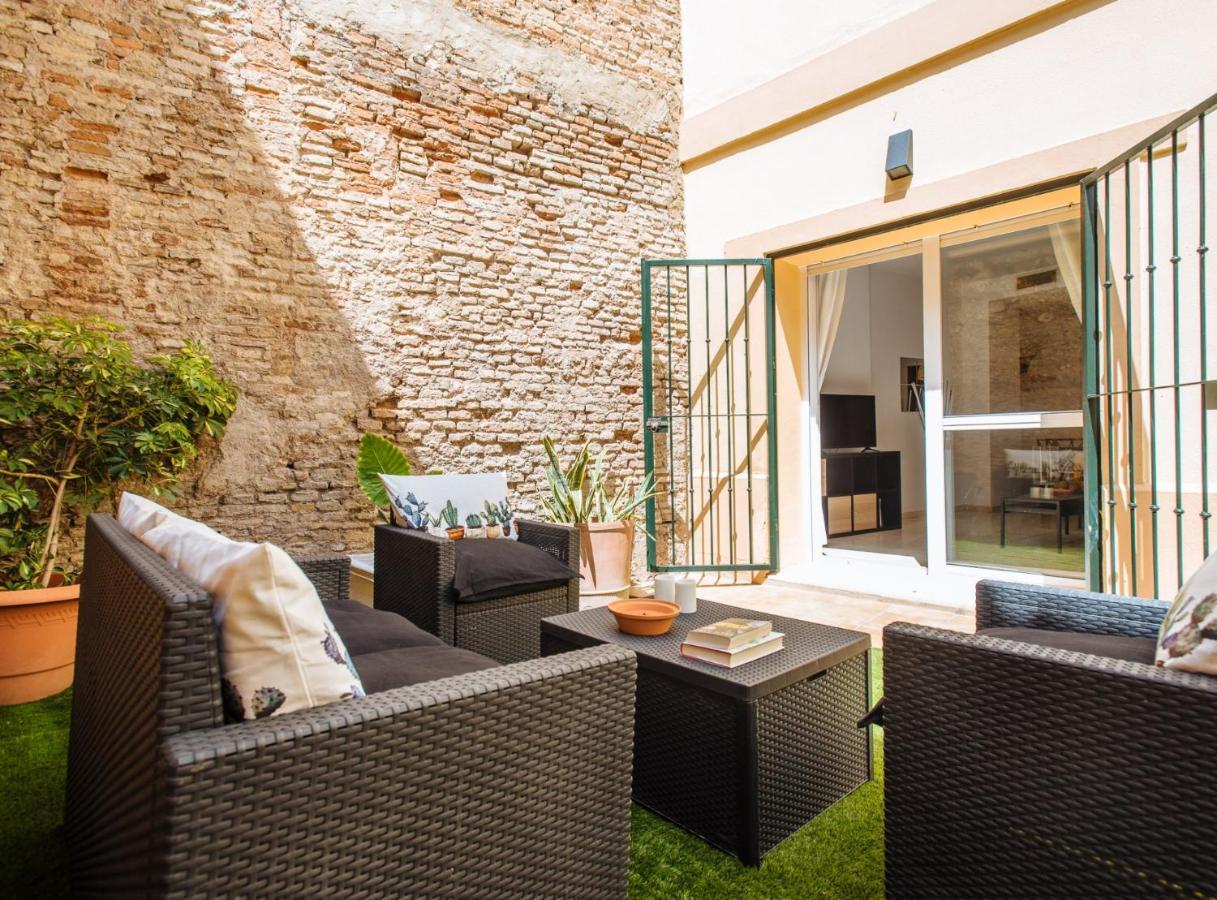 Sol Suite Apartment With Garden Sevilla Eksteriør billede